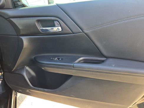 Used 2015 Honda Accord Touring image 13