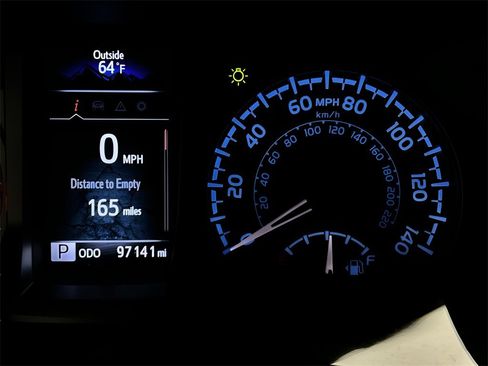 Used 2022 Toyota Tacoma TRD Off-Road image 17