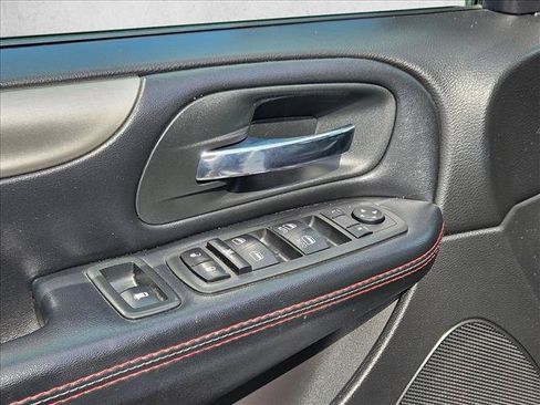 Used 2020 Dodge Grand Caravan GT FWD image 11