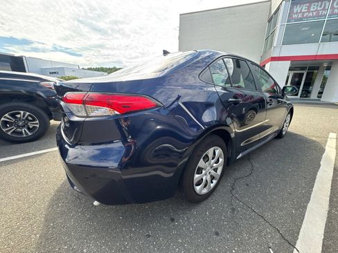 Used 2020 Toyota Corolla LE FWD image 4