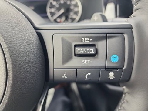 New 2025 Nissan Pathfinder SV w/ Black Appearance Package image 17