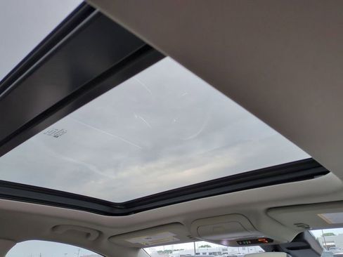 Used 2021 Cadillac XT4 Premium Luxury w/ Technology Package image 27