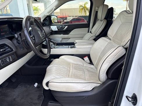 Used 2022 Lincoln Navigator L Black Label AWD/4WD image 7