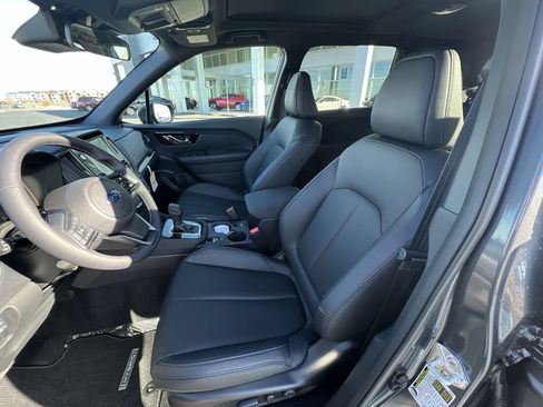 Used 2025 Subaru Forester Limited AWD/4WD image 20