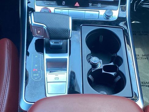 Used 2022 Audi SQ7 Prestige w/ Prestige Package image 9