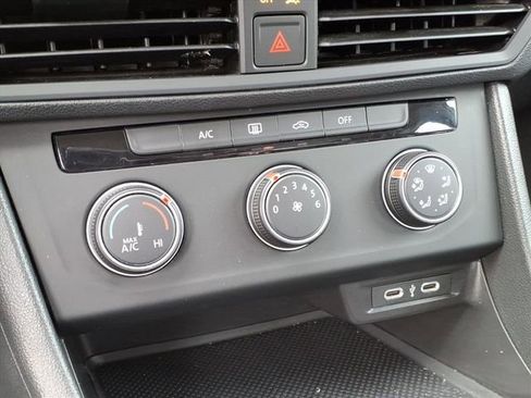 Used 2023 Volkswagen Jetta S image 15