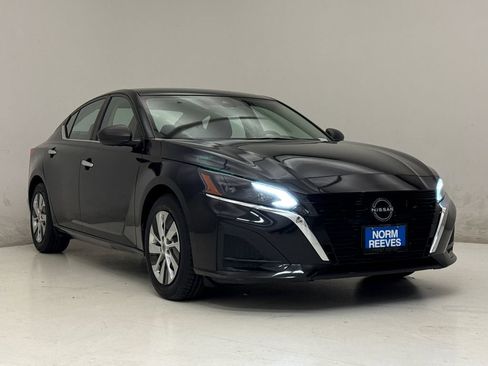 Used 2024 Nissan Altima 2.5 S FWD image 4