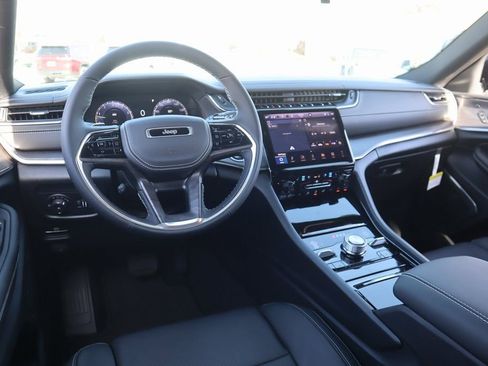 New 2025 Jeep Grand Cherokee L Overland w/ Luxury Tech Group IV AWD/4WD image 2