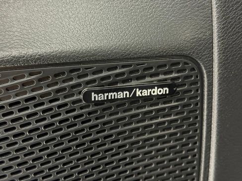 Certified 2024 Chrysler Pacifica Pinnacle image 17