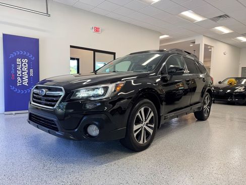 Used 2019 Subaru Outback 3.6R Limited w/ Popular Package #2 AWD/4WD image 4