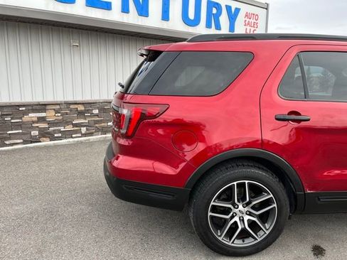 Used 2018 Ford Explorer Sport w/ Equipment Group 401A image 16