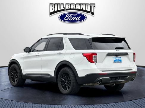 Used 2023 Ford Explorer XLT w/ Equipment Group 202A AWD/4WD image 5