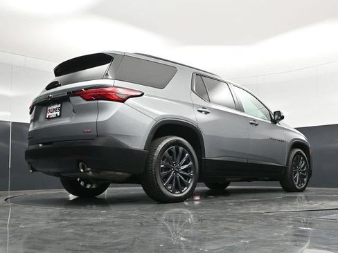 Used 2023 Chevrolet Traverse RS w/ LPO, Floor Liner Package AWD/4WD image 62