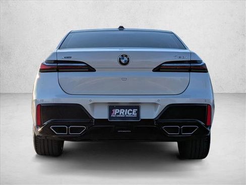Used 2023 BMW 760i xDrive image 6