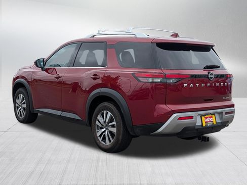 Used 2023 Nissan Pathfinder SL AWD/4WD image 5