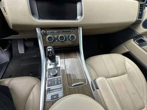 Used 2017 Land Rover Range Rover Sport SE AWD/4WD image 32