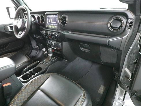 Used 2023 Jeep Gladiator Overland AWD/4WD image 33