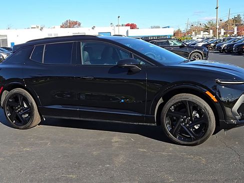 New 2026 Chevrolet Equinox EV RS FWD image 6