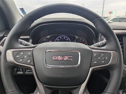 Used 2022 GMC Acadia AT4 w/ Technology Package image 30
