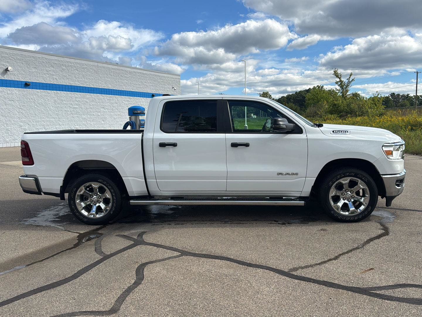 Used 2023 RAM 1500 Big Horn AWD/4WD image 6