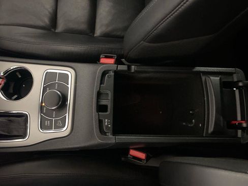 Used 2018 Jeep Grand Cherokee Limited AWD/4WD image 15