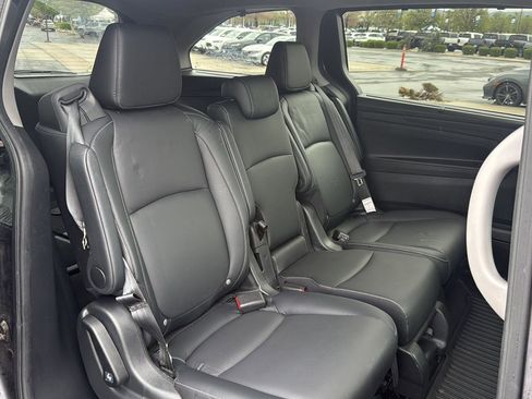 Certified 2024 Honda Odyssey Touring image 32