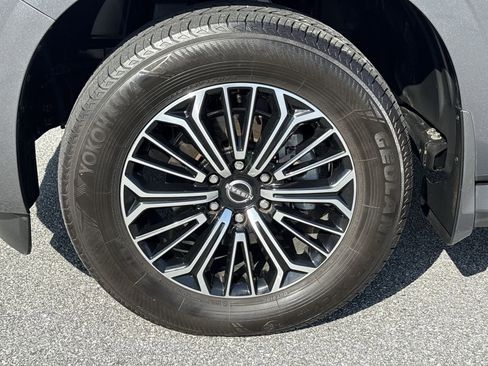 Used 2025 Nissan Armada SL w/ Captain's Chari Seat Package AWD/4WD image 33