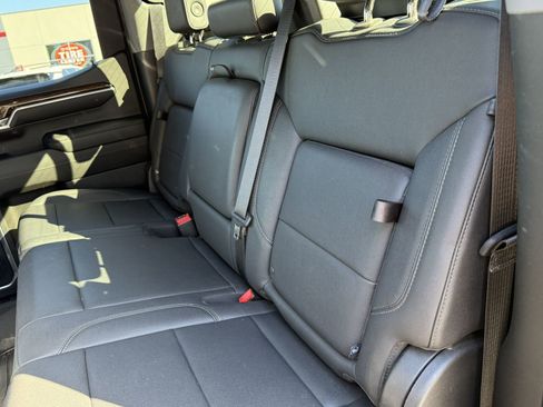 Used 2022 GMC Sierra 1500 Elevation w/ Elevation Premium Package AWD/4WD image 32