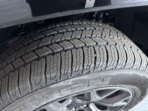 New 2026 Jeep Grand Wagoneer Limited image 11