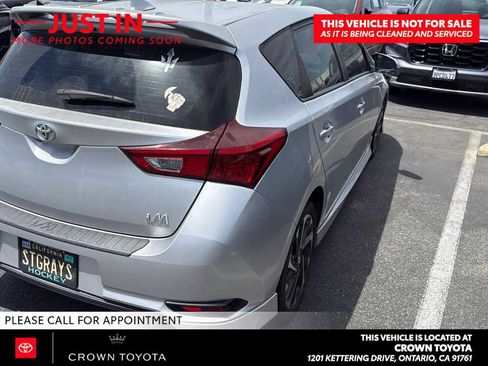 Used 2018 Toyota Corolla iM w/ Protection Package FWD image 4