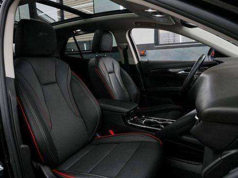 Used 2023 Buick Envision Essence w/ Sport Touring Package image 37