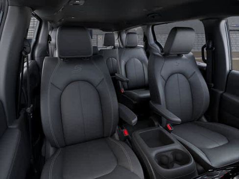 New 2026 Chrysler Pacifica Select FWD image 37