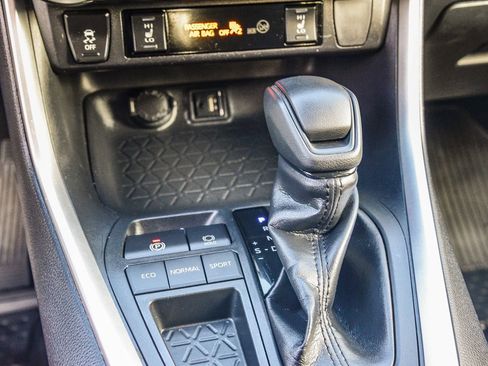 Certified 2019 Toyota RAV4 XLE image 29