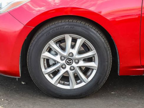 Used 2016 MAZDA MAZDA3 i Sport w/ Preferred Equipment Package FWD image 9