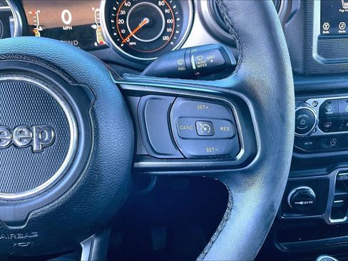 Used 2018 Jeep Wrangler Unlimited Sport S image 17