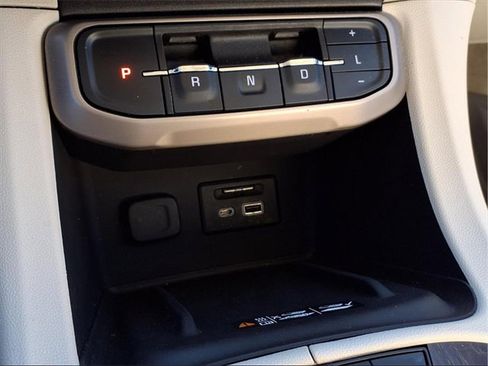 Certified 2023 GMC Acadia Denali w/ Black Diamond Edition image 11