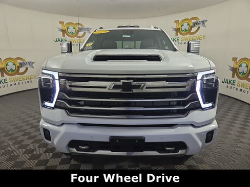 Certified 2025 Chevrolet Silverado 3500 High Country w/ Technology Package AWD/4WD image 2