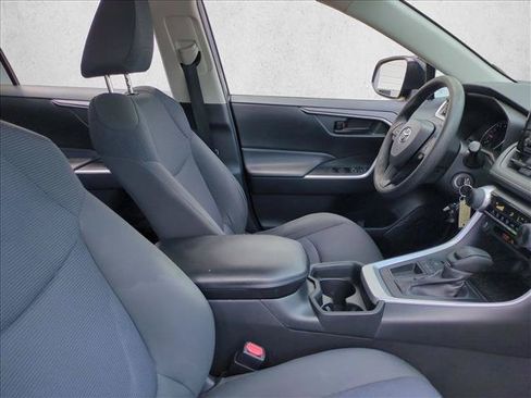 Certified 2019 Toyota RAV4 LE FWD image 19