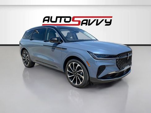 Used 2025 Lincoln Nautilus Black Label AWD/4WD image 1