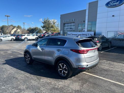 Used 2021 Kia Sportage LX image 4