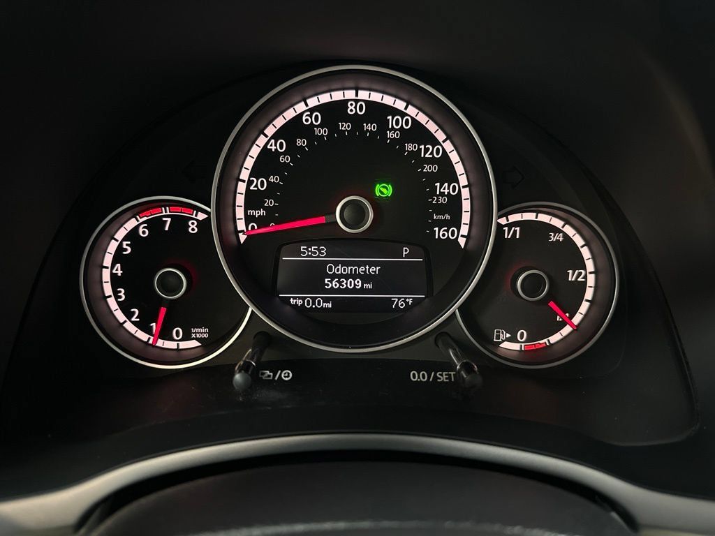 Used 2015 Volkswagen Beetle 1.8T FWD image 29