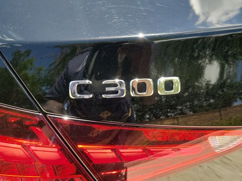 Used 2025 Mercedes-Benz C 300 4MATIC Sedan image 8