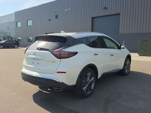 Used 2022 Nissan Murano Platinum AWD/4WD image 3