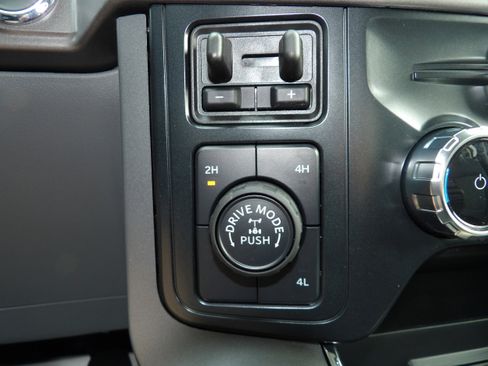 New 2025 Ford F150 XLT w/ Equipment Group 303A High image 17