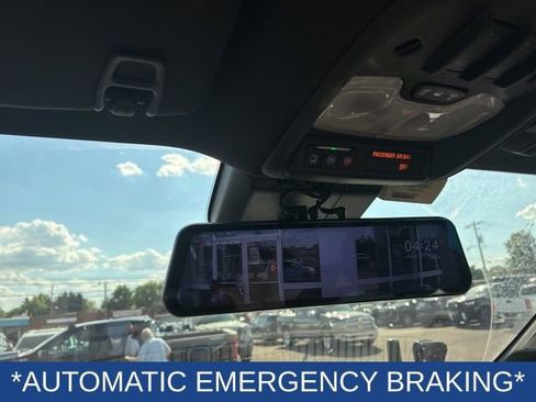 Used 2024 GMC Canyon AT4X w/ AT4X AEV Edition image 11