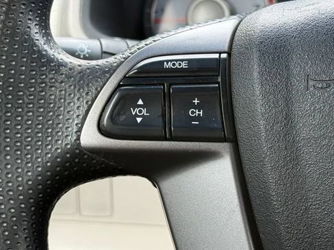Used 2011 Honda Pilot EX image 25