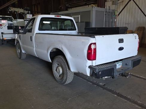 Used 2008 Ford F250 XL RWD image 2