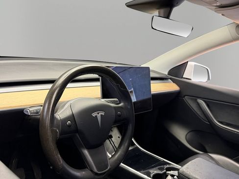 Used 2020 Tesla Model Y Long Range AWD/4WD image 16