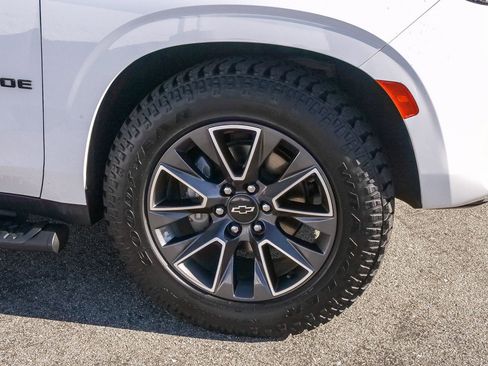 Used 2022 Chevrolet Tahoe Z71 w/ Z71 Off-Road Package image 5