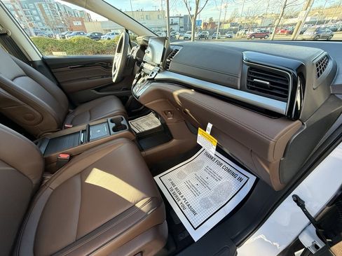 New 2026 Honda Odyssey Touring image 43